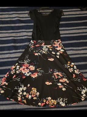 Floral A-Line Midi Dress in Black